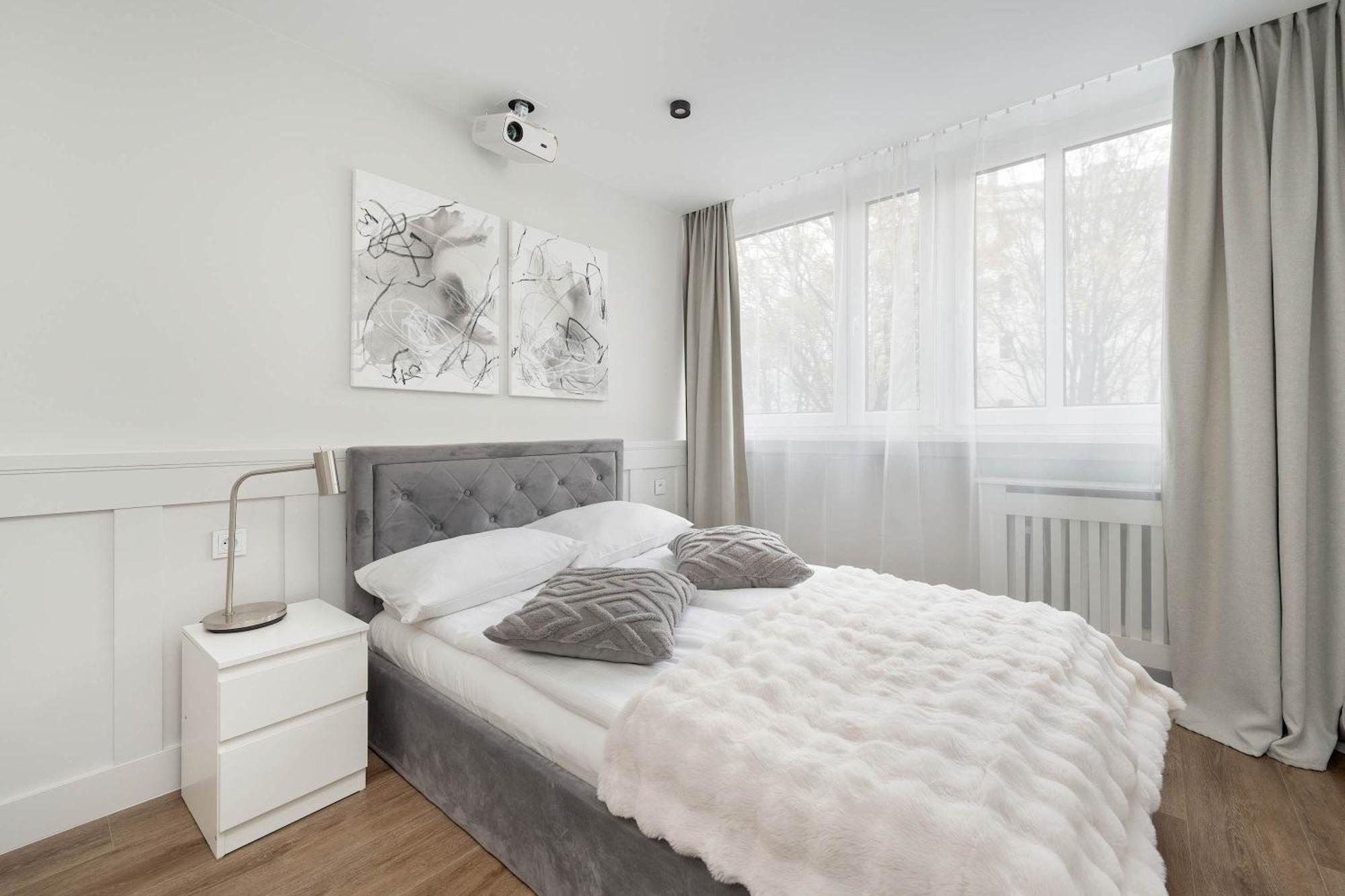 Beautiful For 4 People By Renters Breslavia